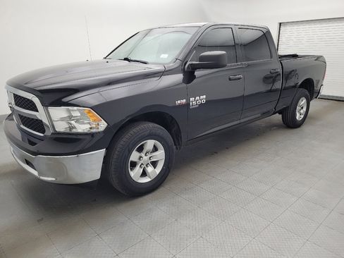Used 2019 RAM 1500 Classic SLT image 2