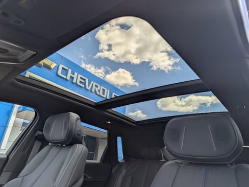 Used 2024 Cadillac Lyriq Luxury AWD/4WD image 30