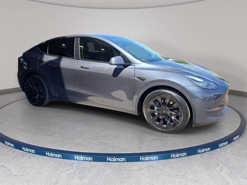 Used 2021 Tesla Model Y Long Range AWD/4WD image 5