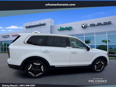 Used 2023 Kia Telluride EX w/ EX Captain's Chair Package AWD/4WD image 8