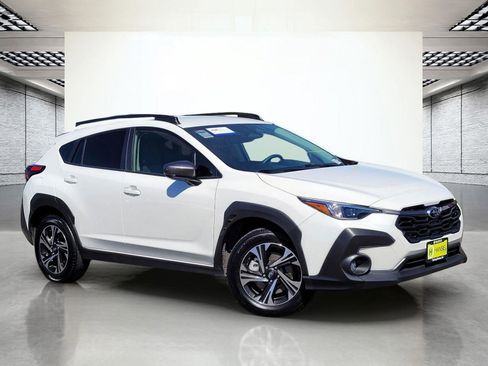 Used 2025 Subaru Crosstrek 2.0i Premium w/ Crosstrek Mirror Package image 2