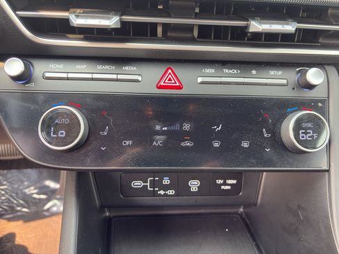 Used 2024 Hyundai Sonata SEL FWD image 18
