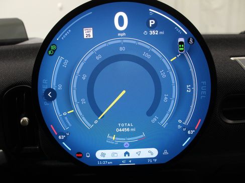 Certified 2025 MINI Cooper S image 9