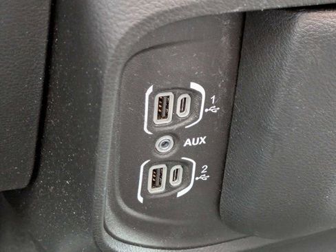 Used 2022 RAM 1500 Laramie AWD/4WD image 22