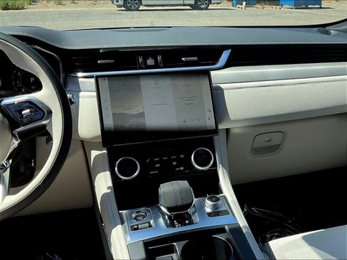 New 2026 Jaguar F-PACE R-Dynamic S image 6