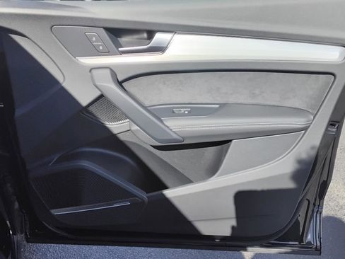 Certified 2024 Audi Q5 e Premium Plus w/ Premium Plus Package image 25