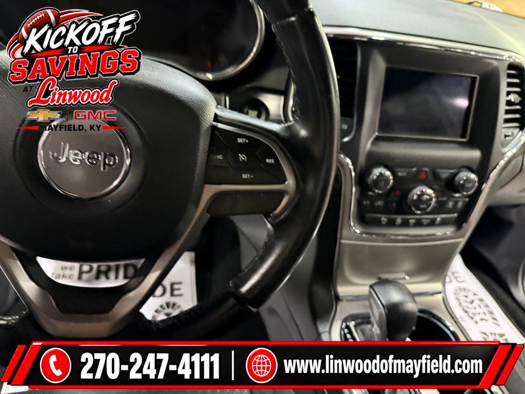 Used 2021 Jeep Grand Cherokee Laredo AWD/4WD image 17