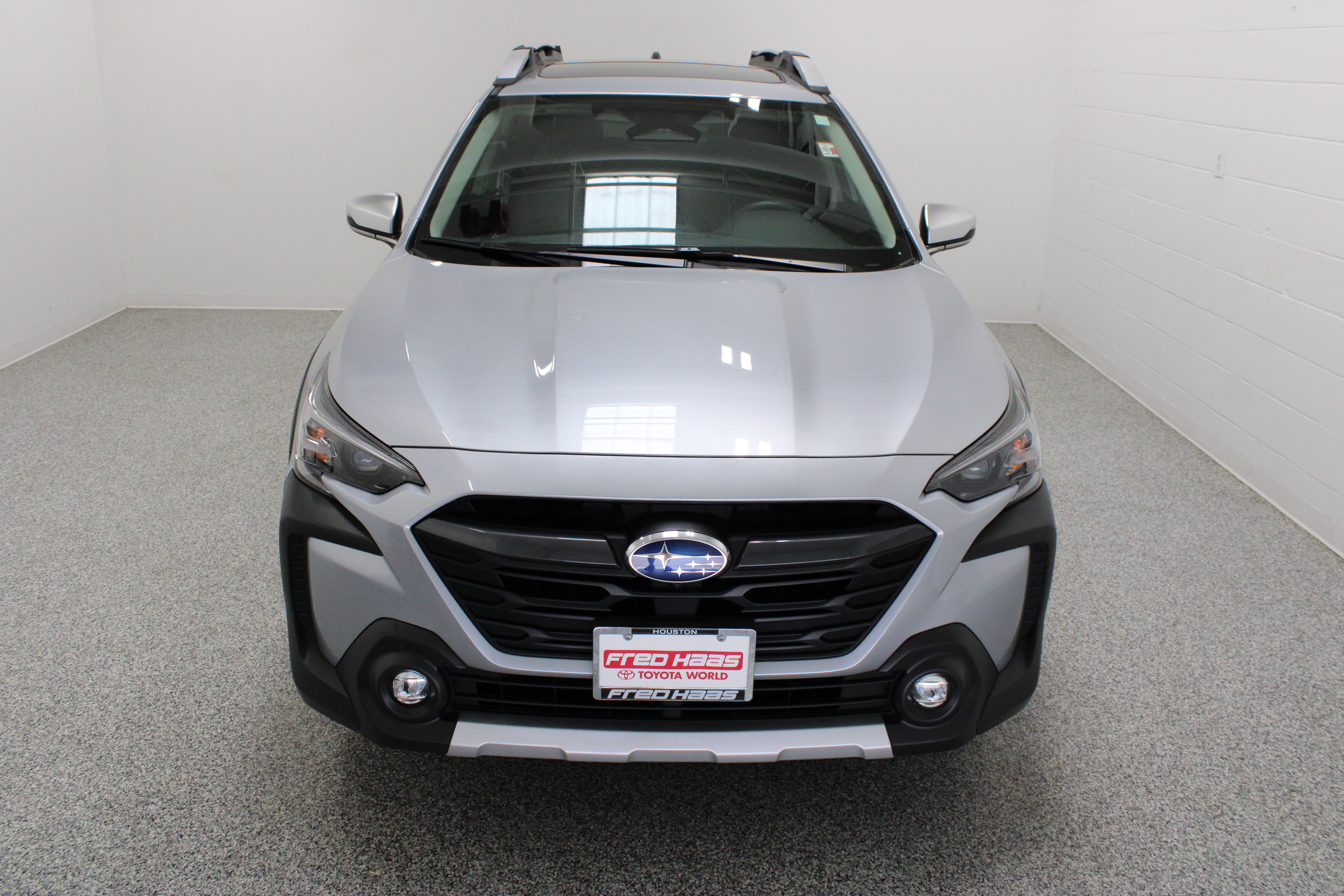 Used 2025 Subaru Outback Touring XT AWD/4WD image 3