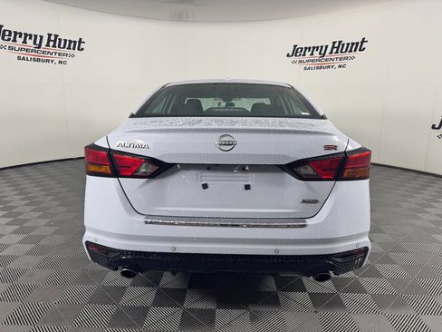 Used 2023 Nissan Altima 2.5 SR AWD/4WD image 8