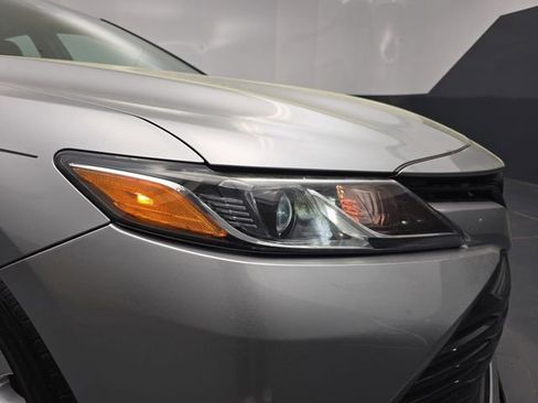 Used 2018 Toyota Camry LE w/ Convenience Package image 13
