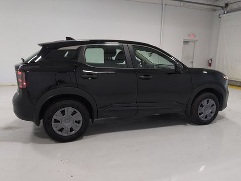 Used 2025 Nissan Kicks S FWD image 10