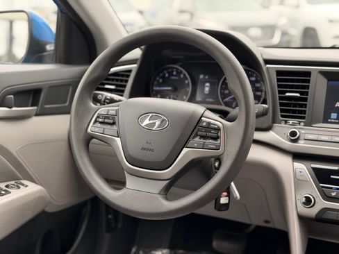 Used 2018 Hyundai Elantra SEL FWD image 34