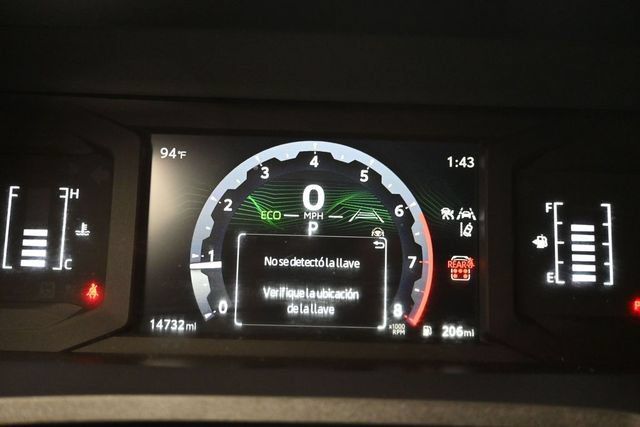 Used 2025 Toyota 4Runner SR5 AWD/4WD image 17