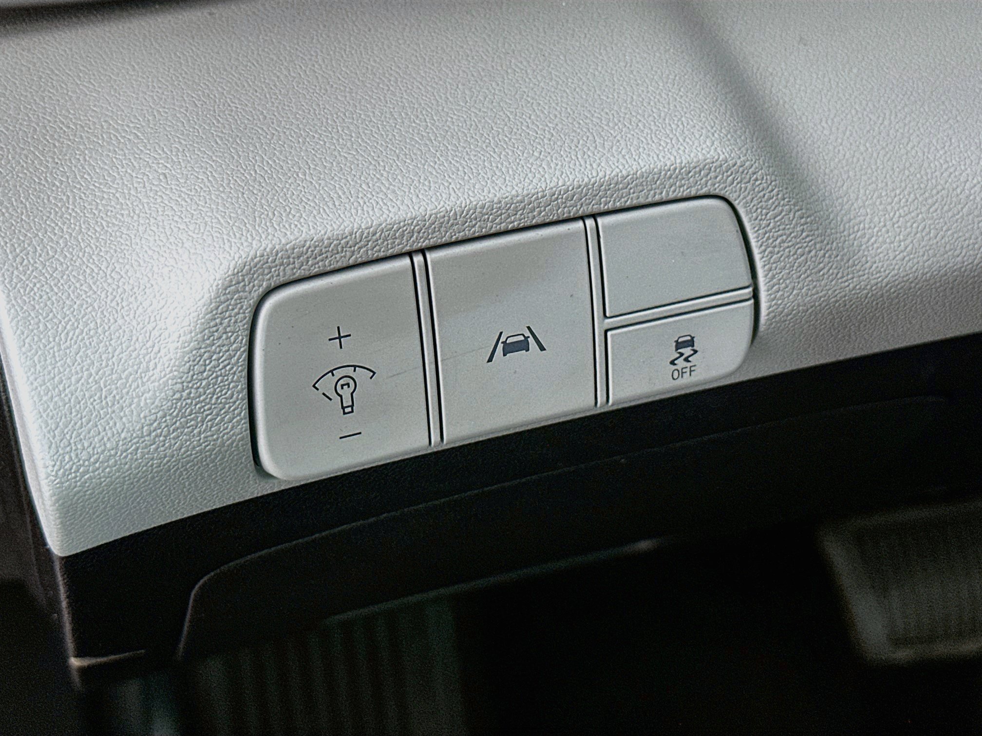Used 2023 Hyundai Elantra Limited FWD image 17