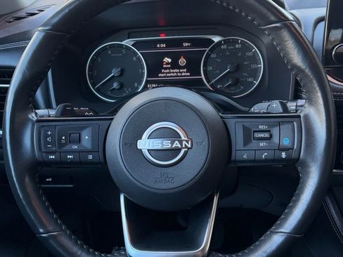 Used 2023 Nissan Rogue SL w/ SL Premium Package image 18