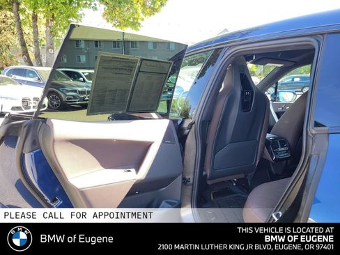 Used 2023 BMW iX xDrive50 w/ Premium Package AWD/4WD image 19