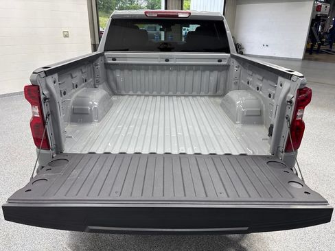 Used 2024 Chevrolet Silverado 1500 LT AWD/4WD image 35