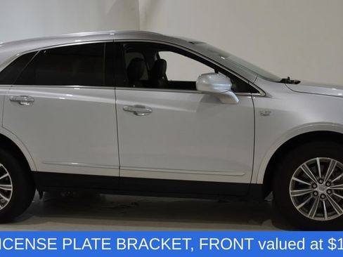 Used 2019 Cadillac XT5 Luxury AWD/4WD image 3