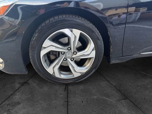 Used 2018 Honda Accord EX image 14