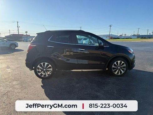 Used 2022 Buick Encore Preferred w/ Safety Package II FWD image 4