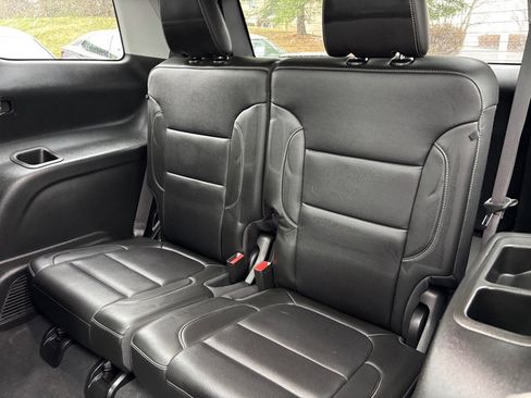 Used 2023 GMC Acadia SLT w/ Elevation Edition AWD/4WD image 35