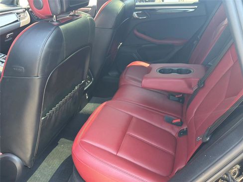 Used 2023 Porsche Macan Turbo AWD/4WD image 21