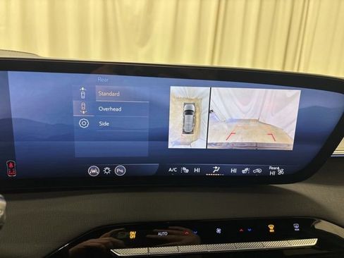 Used 2025 Buick Enclave Preferred image 20