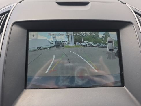 Used 2018 Ford Edge SEL w/ Equipment Group 201A AWD/4WD image 34