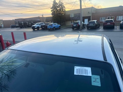 Used 2010 Ford Focus SE image 14