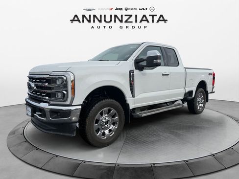 Used 2023 Ford F250 Lariat w/ Chrome Package image 1