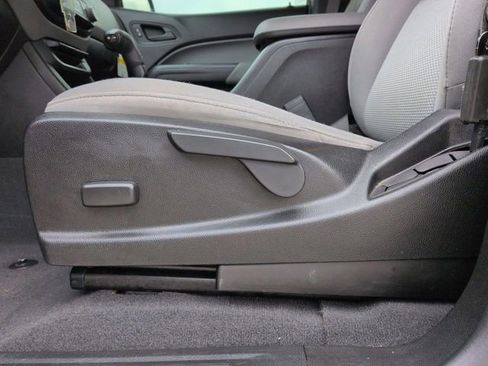 Used 2020 Chevrolet Colorado W/T w/ WT Convenience Package image 21