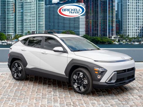 Used 2025 Hyundai Kona SEL image 3