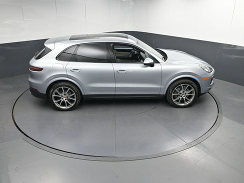 Certified 2022 Porsche Cayenne S image 37