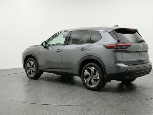 Used 2025 Nissan Rogue SV image 6