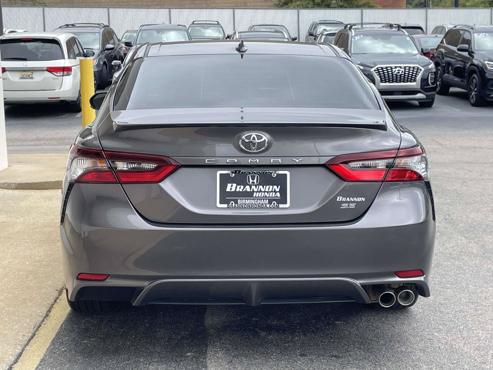 Used 2023 Toyota Camry SE w/ Convenience Package FWD image 3