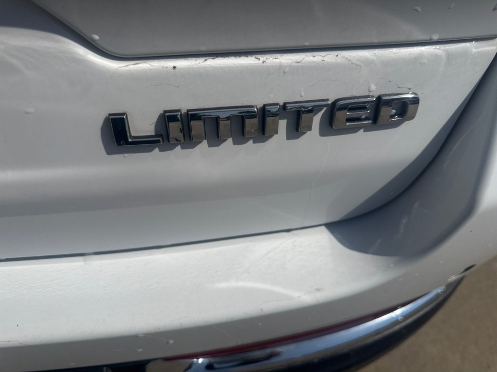Used 2023 Jeep Grand Cherokee Limited AWD/4WD image 12