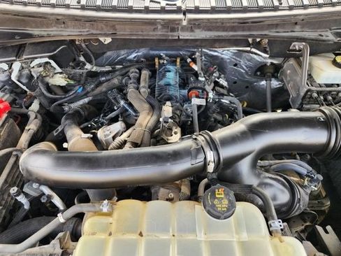 Used 2022 Ford Expedition Max XLT RWD image 32