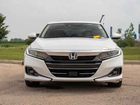 Used 2021 Honda Accord EX image 2