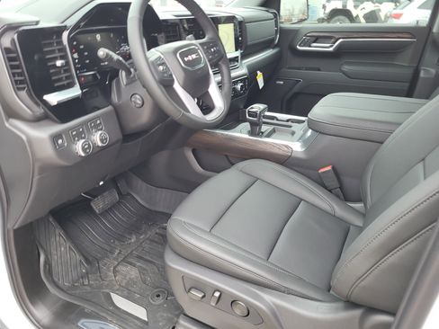 New 2026 GMC Sierra 1500 SLT w/ SLT Premium Package image 14
