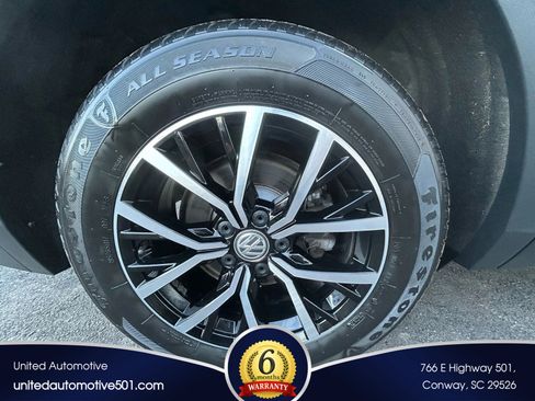 Used 2021 Volkswagen Tiguan S image 21