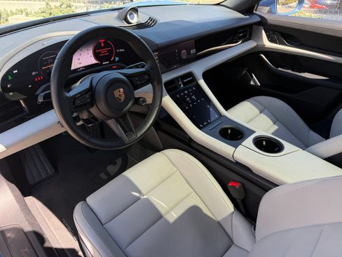 Certified 2023 Porsche Taycan 4 Cross Turismo w/ Premium Package AWD/4WD image 4