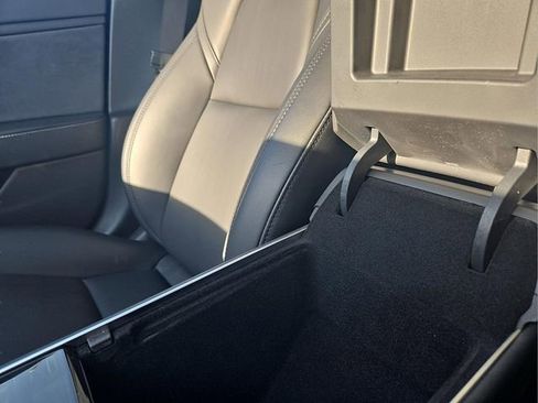 Used 2018 Tesla Model 3 Mid Range image 25