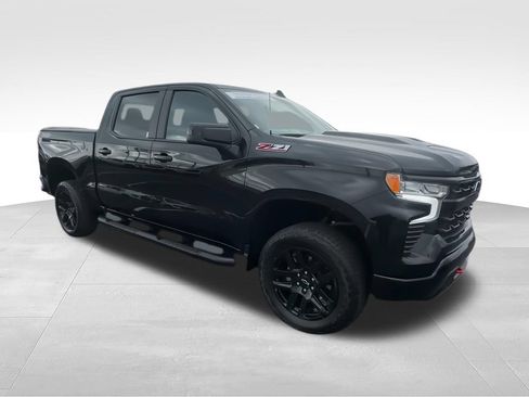 Used 2025 Chevrolet Silverado 1500 LT Trail Boss AWD/4WD image 2