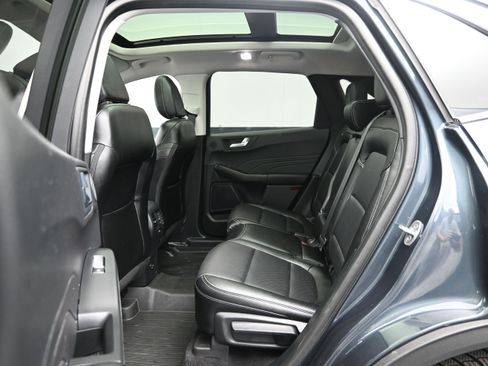 Used 2022 Ford Escape SEL w/ Technology Package FWD image 11