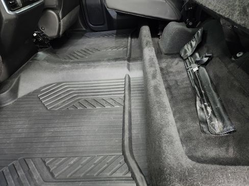 Used 2022 Chevrolet Silverado 3500 High Country image 41