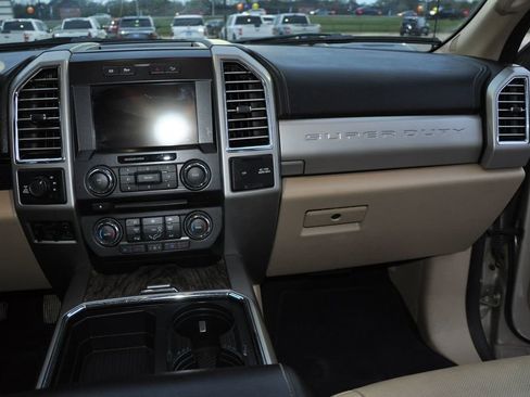 Used 2017 Ford F250 Lariat w/ Lariat Value Package image 20