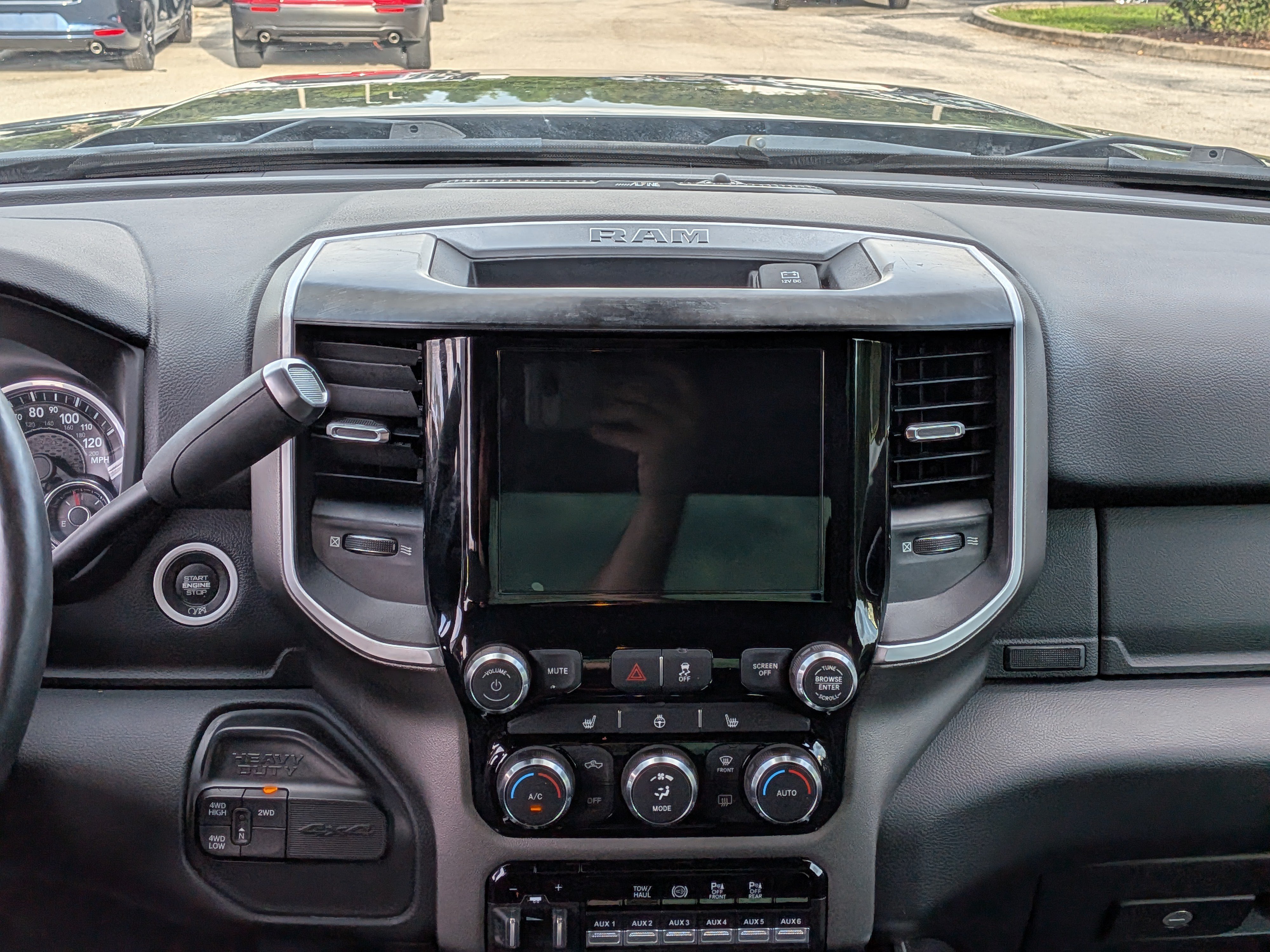 Used 2020 RAM 2500 Lone Star w/ Towing Technology Group AWD/4WD image 18