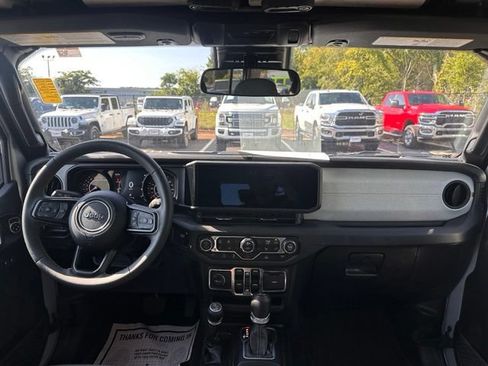Used 2024 Jeep Wrangler Unlimited Sport AWD/4WD image 28