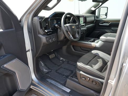 Certified 2025 Chevrolet Silverado 3500 High Country w/ High Country Premium Package AWD/4WD image 13