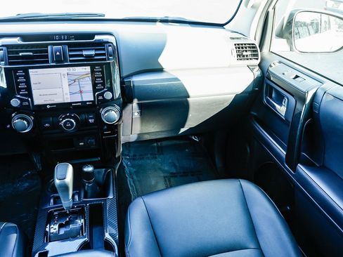 Used 2024 Toyota 4Runner TRD Off-Road Premium image 15